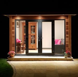 Bespoke garden room (1) (1)